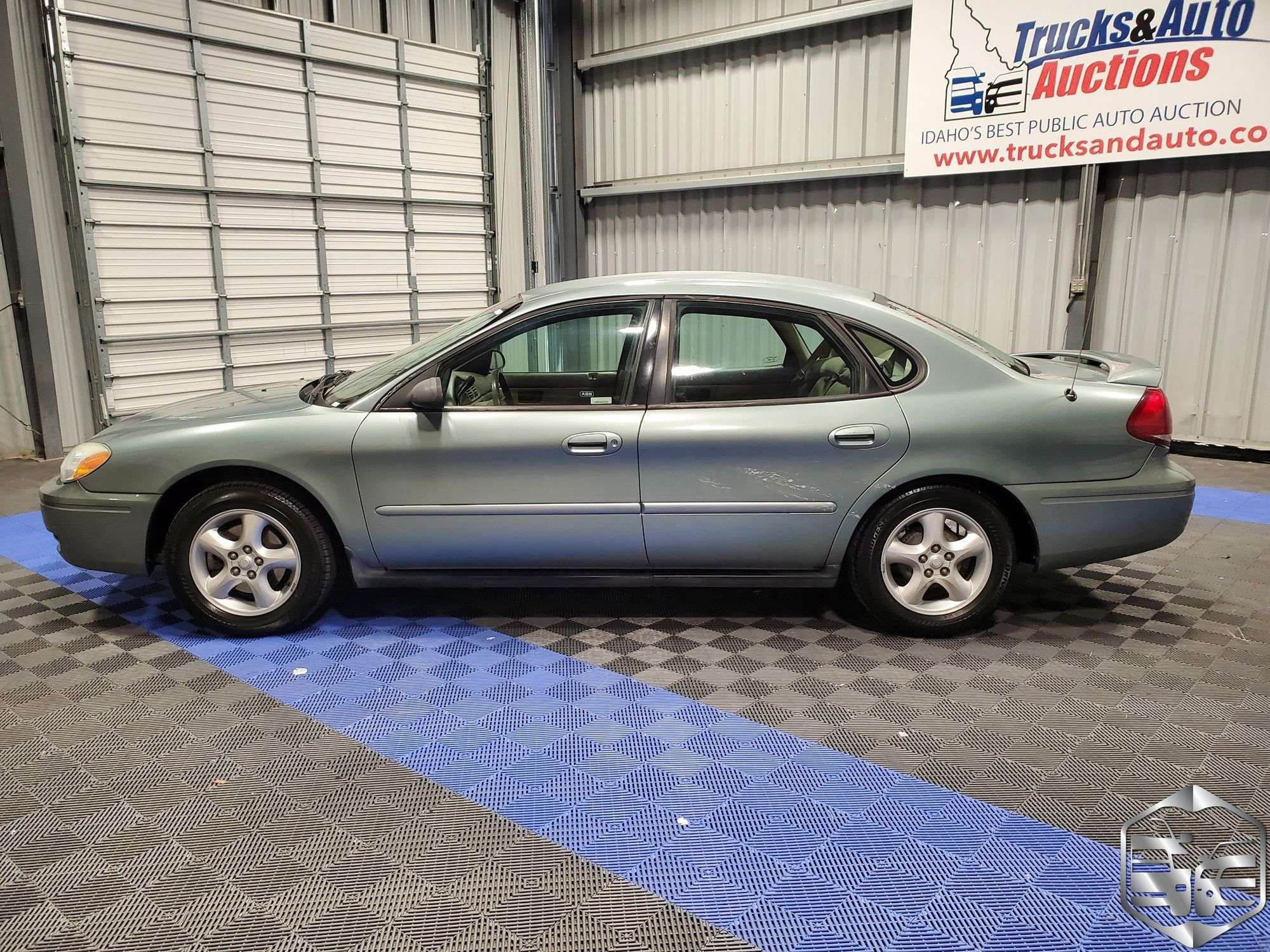 2006 Ford Taurus SE