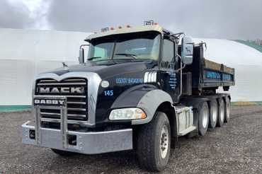 2015 MACK 800 Dump Truck