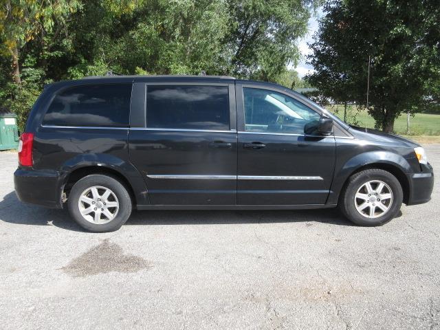2013 Chrysler Town & Country Touring