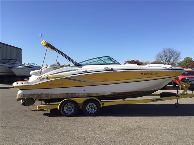 2012 Hurricane Sundeck 2400