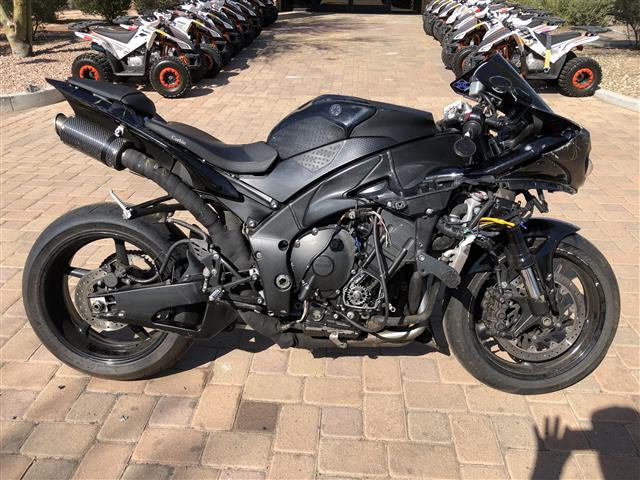 2011 Yamaha YZF-R1