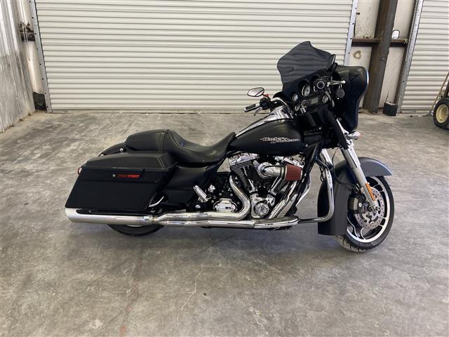 2010 Harley-Davidson Street Glide (FLHX)