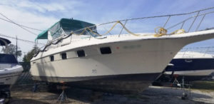 33′ – 1994 Cruisers 3370 Espirit