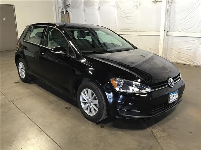 2017  Volkswagen Golf TSI