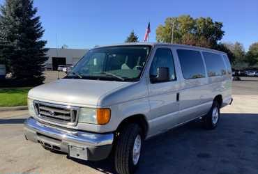 2006 Ford E-350 XLT