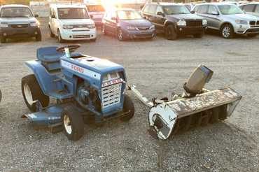 Ford LGT145 Riding Lawn Mower