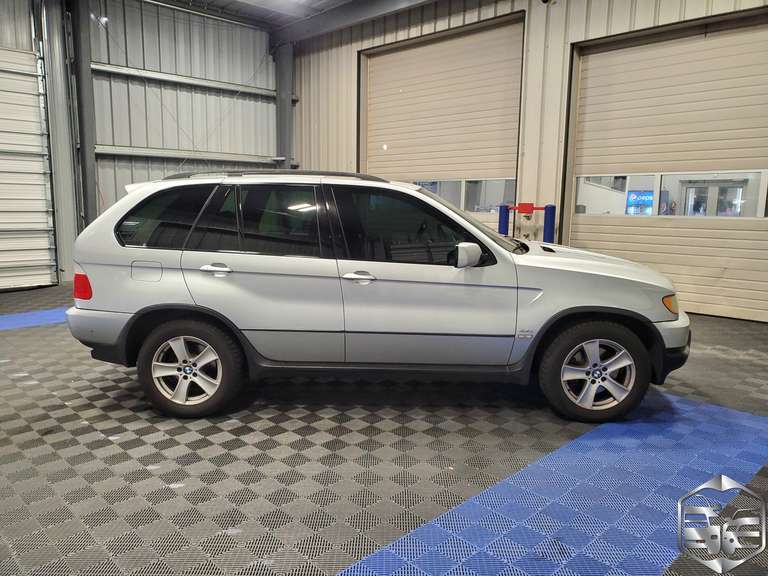 2002 BMW X5 4.4i