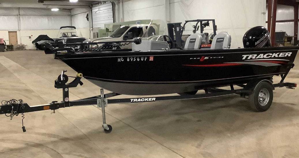 2019 Tracker Pro Guide V16 SC Aluminum Fishing Boat