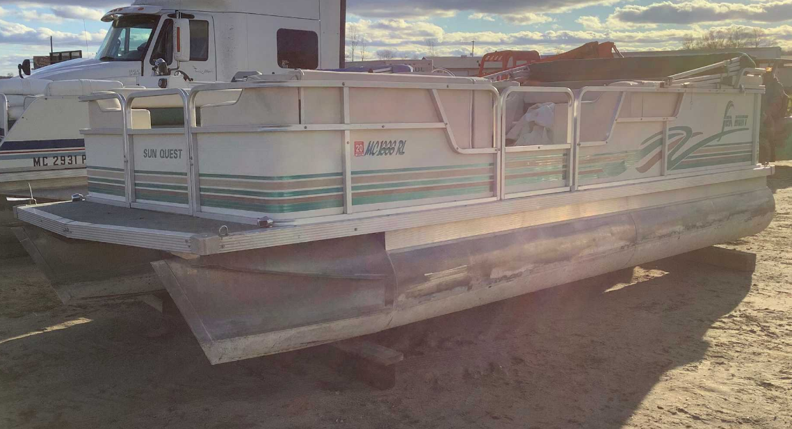 1998 Sea Hunt Sun Quest Pontoon Boat Repo Finder