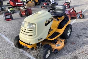 Cub Cadet LT1018 Riding Lawn Mower