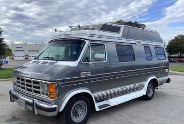 1991 Dodge Ram Camper Van B350