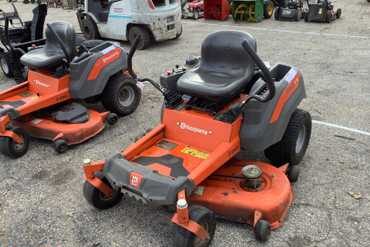 Husqvarna Z 254 zero turn mower