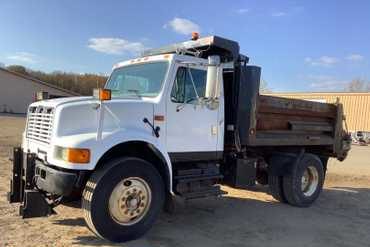 2001 International 4900 Dump Truck Salt Spreader