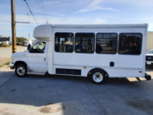 2008 Ford E450 Super Duty 12 Passenger
