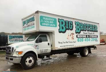 2004 Ford F-650 26’ Moving Box Truck