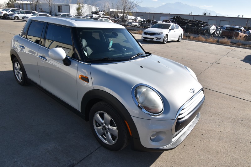 2016 MINI Hardtop 4 Door Cooper