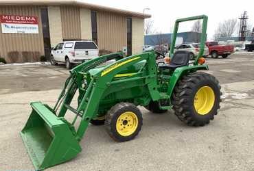 2004 John Deere 790 4×4 Compact Tractor with Loader Attachment