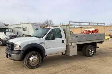 2007 Ford F-550 12’ Flatbed Contractor Truck