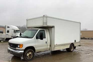 2006 Ford E-450 Cutaway Van