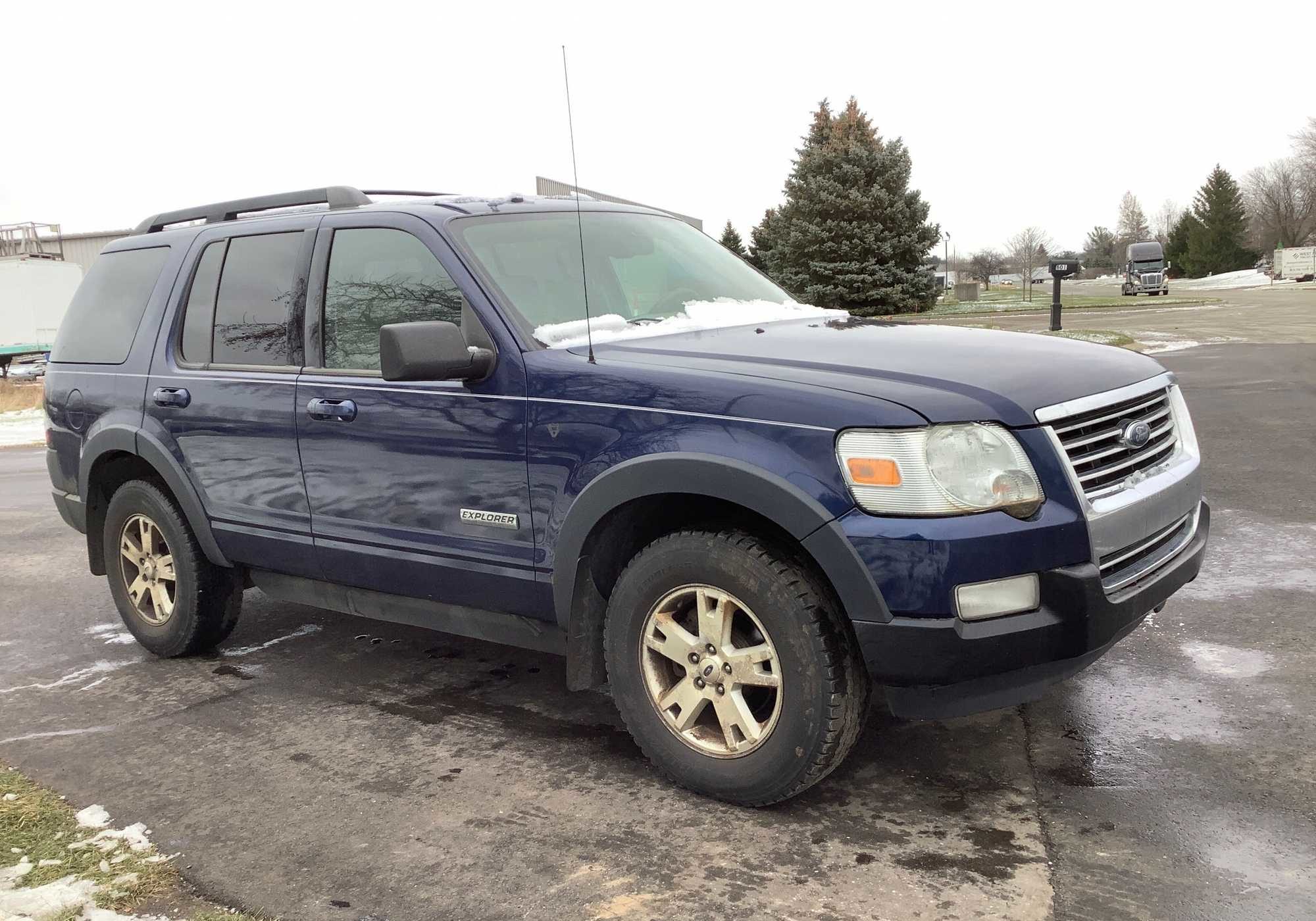 2007 Ford Explorer XLT 4.6L 4WD Sport Utility 4-DR
