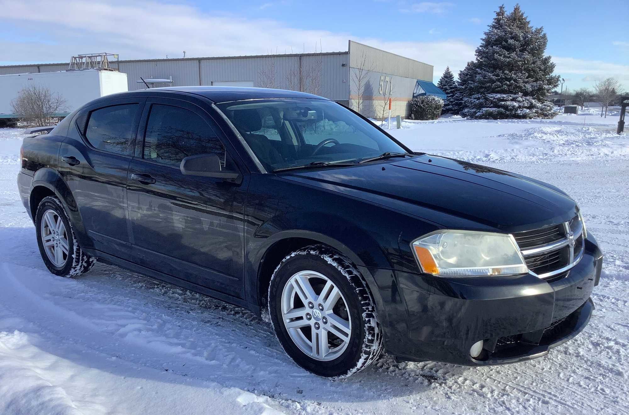 2010 Dodge Avenger SXT Sedan 4 Door