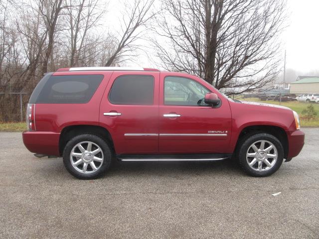 2009 GMC Yukon Denali AWD