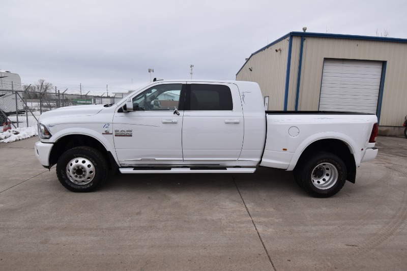 2018 Ram Ram Pickup 3500 Laramie Limited