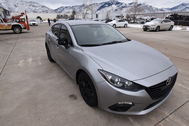 2016 Mazda Mazda3 i Sport