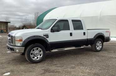 2008 Ford F250 XLT 4WD Crew Cab Pickup 4-DR