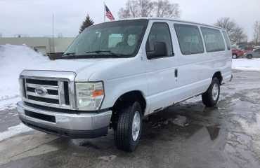 2008 Ford E-350 XLT