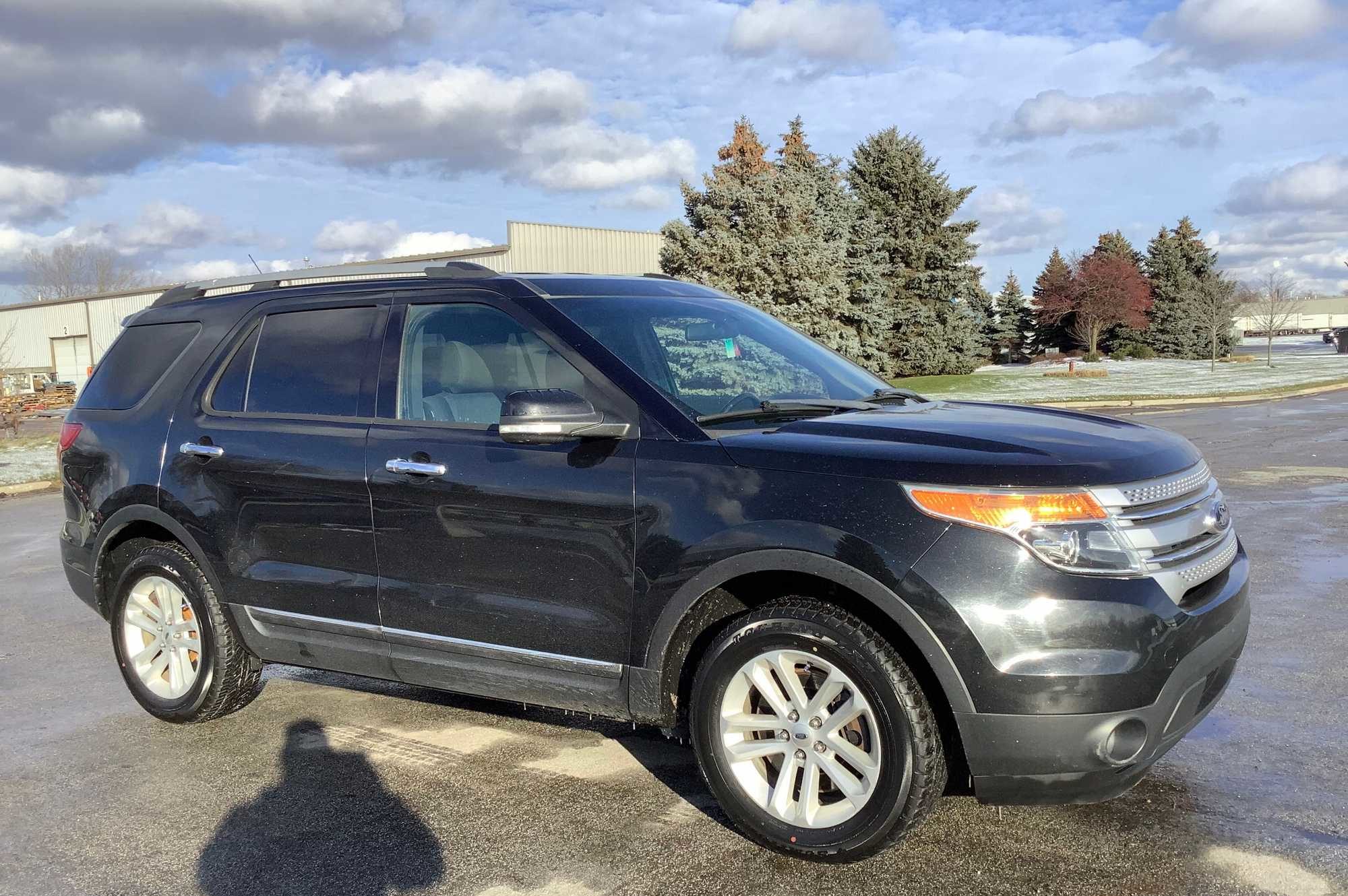 2013 Ford Explorer XLT FWD Sport Utility 4-Door