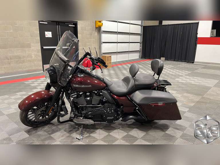 2019 Harley-Davidson Road King FLHRXS