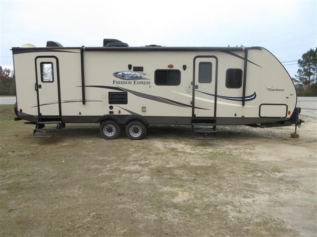 2015 Coachmen (by Forest River) Freedom Express 28SE