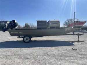 2016 Tracker Topper 15