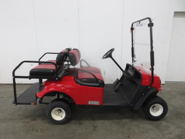 E-Z-GO Express S4 EFI 2WD