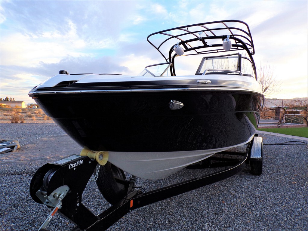 2018 Yamaha 242 Limited SE Series Boat