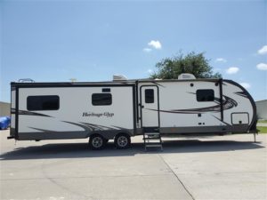 2018 Wildwood (by Forest River) Heritage Glen Lite 326RL26RL
