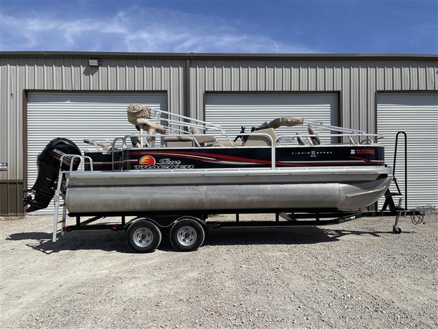 2014 Sun Tracker Fishin Barge DLX 22′ Signature Series