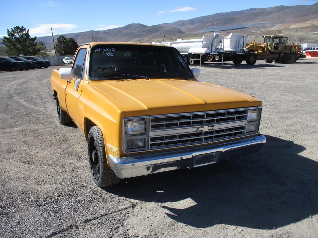 1987 CHEV C20 DELUXE