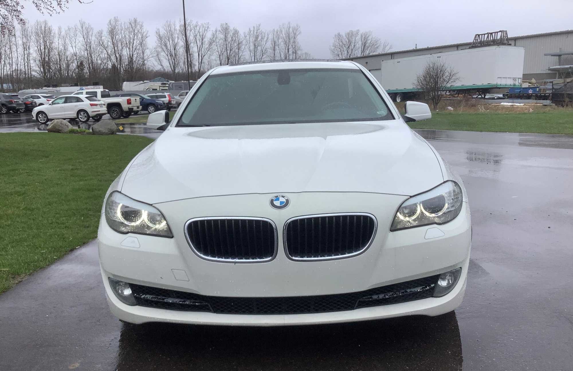 2011 BMW 5-Series 535xi Sedan 4-DR
