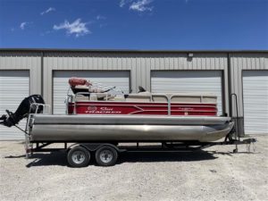 2017 Sun Tracker Party Barge 20DLX