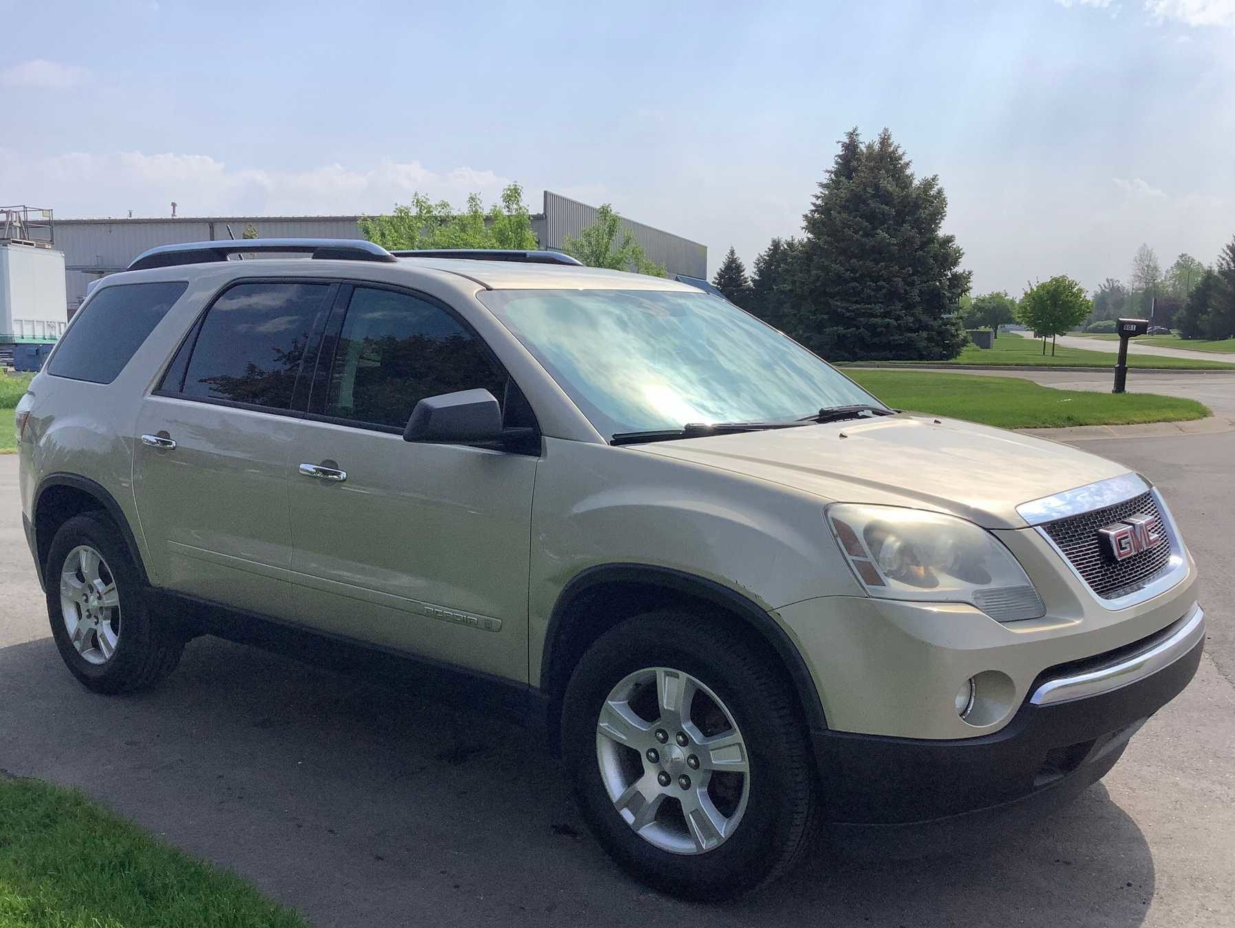 2008 GMC Acadia SLE-1 FWD Sport Utility 4-DR