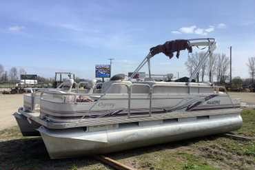 2003 Manitou Osprey Pontoon Boat