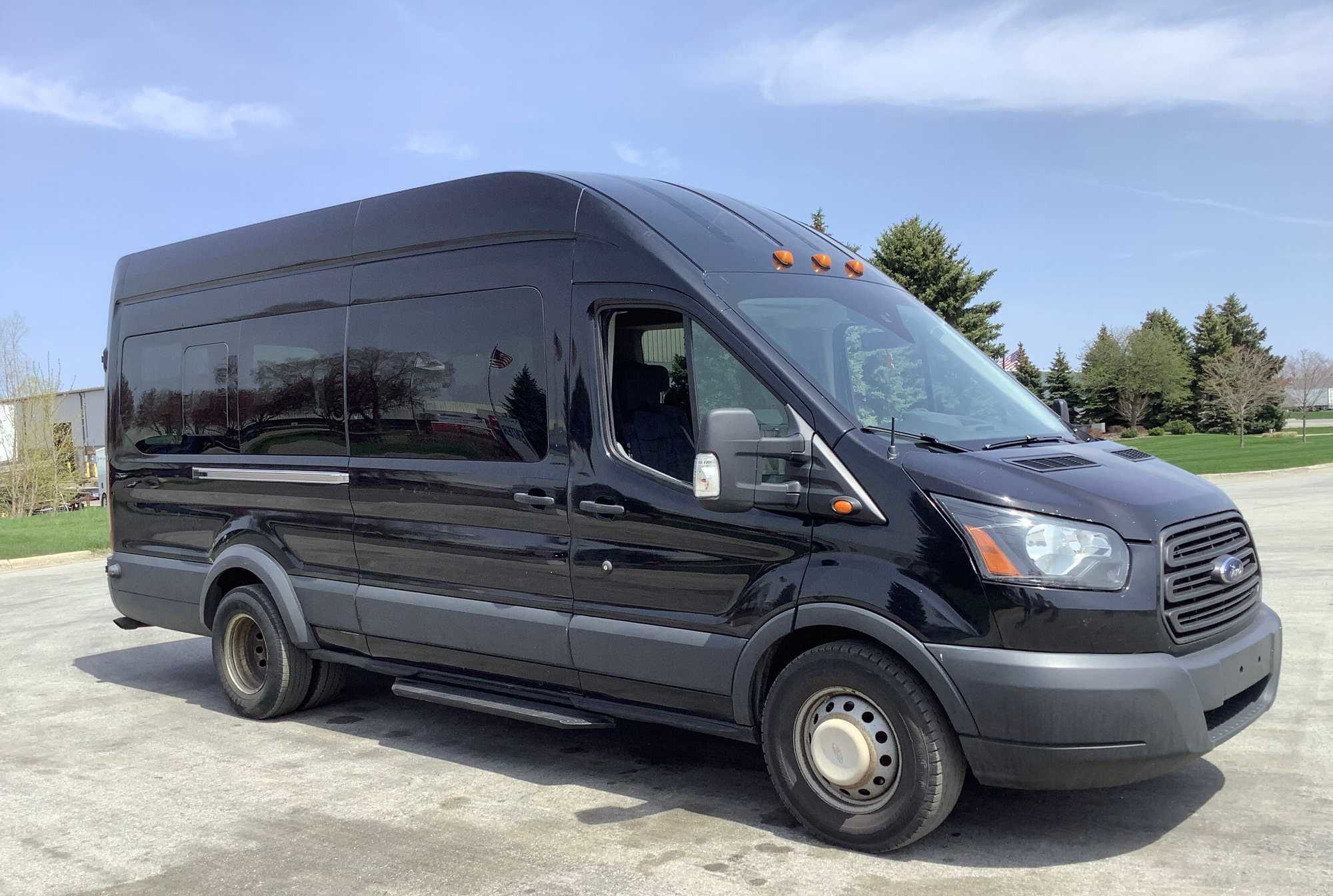 2016 Ford Transit 350 Wagon HD High Roof XL Sliding Pass. 148 WB EL