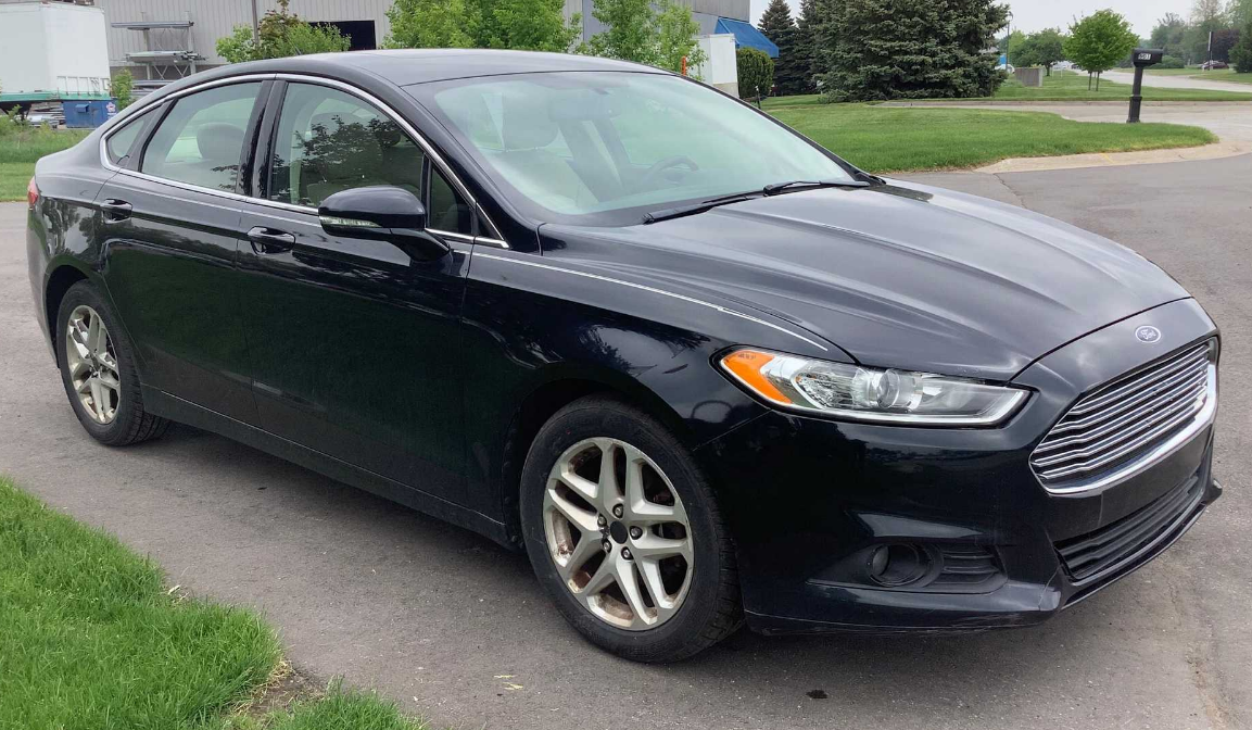 2014 Ford Fusion SE Sedan 4-DR