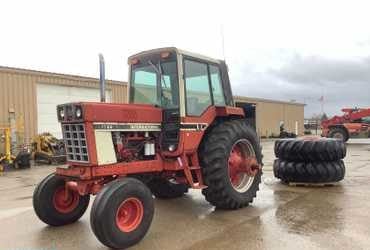 1979 International 1586 Tractor with Rear Duals
