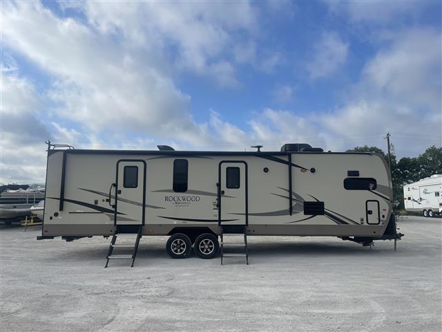 2018 Forest River Rockwood 8335 BSS
