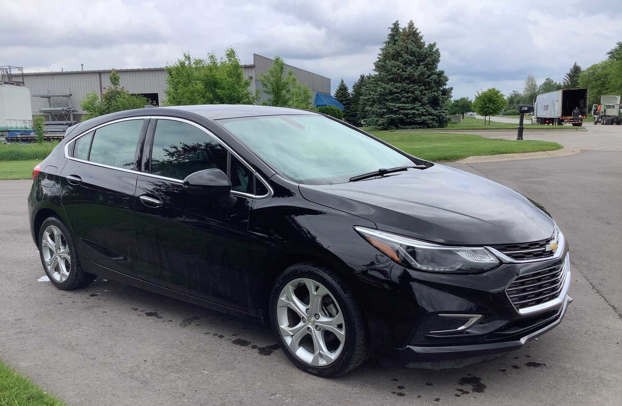 2017 Chevrolet Cruze Premier FWD Hatchback Repo Finder