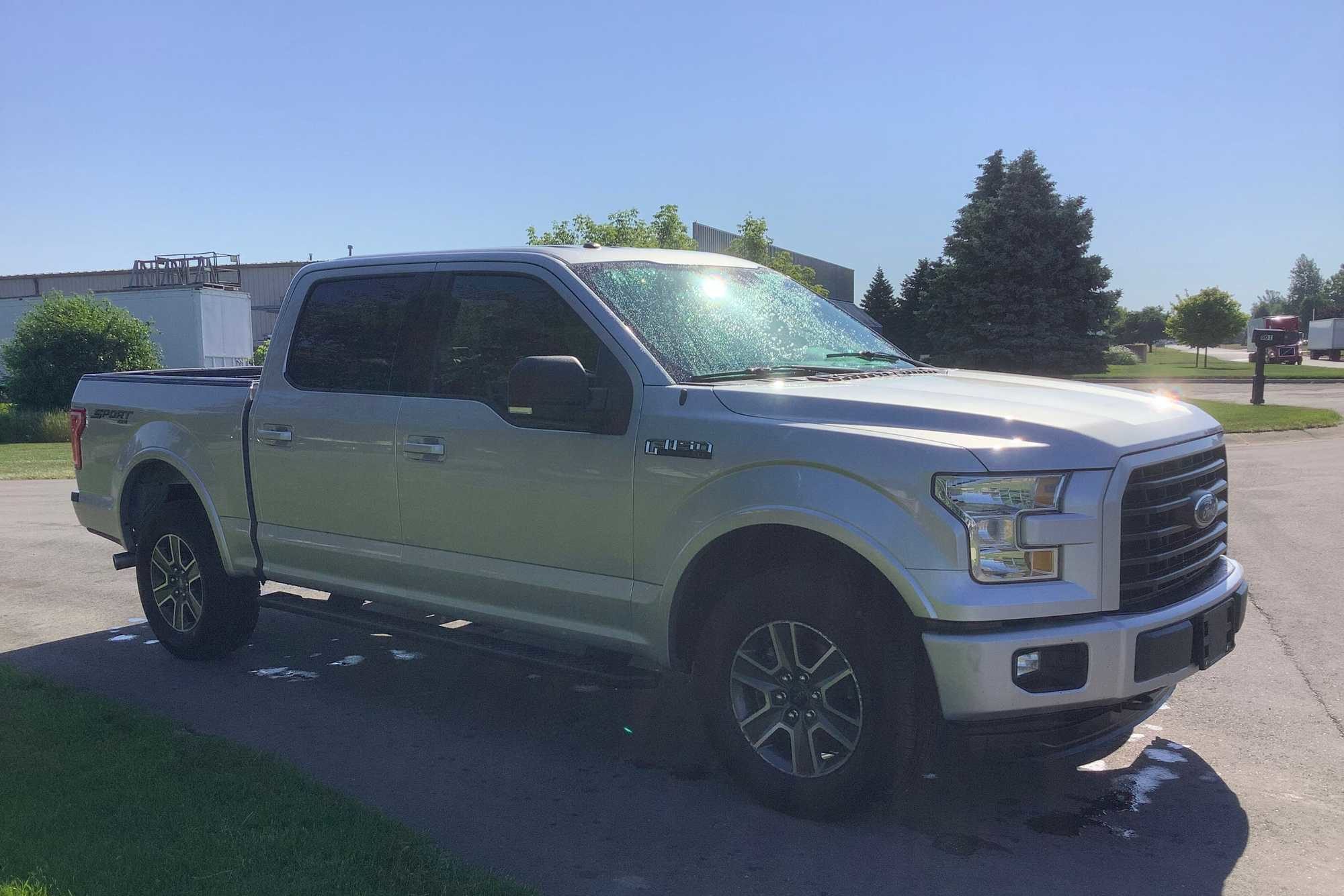 2015 Ford F-150 XLT Sport SuperCrew 4WD Crew Cab Pickup 4-DR