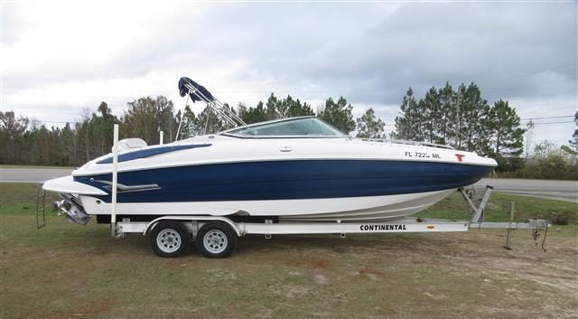 2004 Crownline 260ex